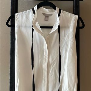 Women’s tunic shirt.